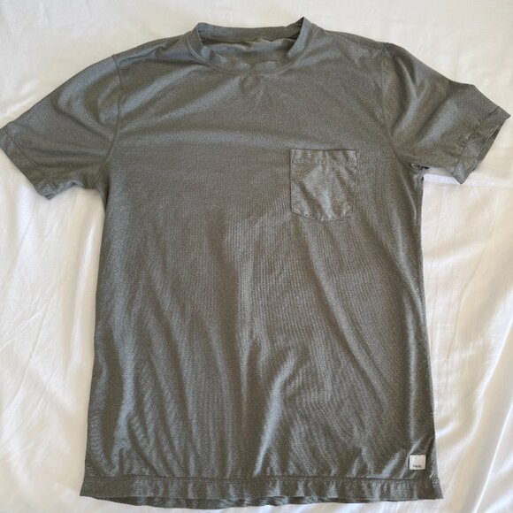 Vuori Shirt Mens Small LOT QTY 4 Tradewind Tee Pocket Performance Athletic Gym - Picture 3 of 7